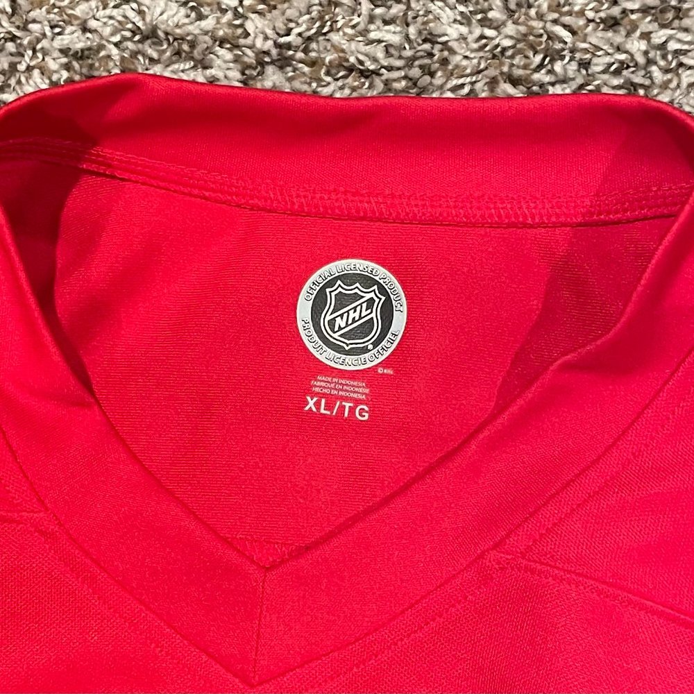 Official NFL Toews Blackhawks Jersey | XL - Picture 3 of 3